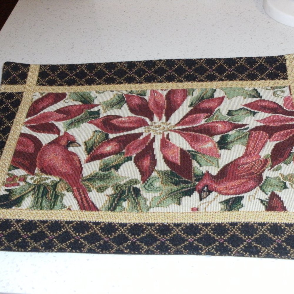 Beautiful winter tapestry set of 4 placements